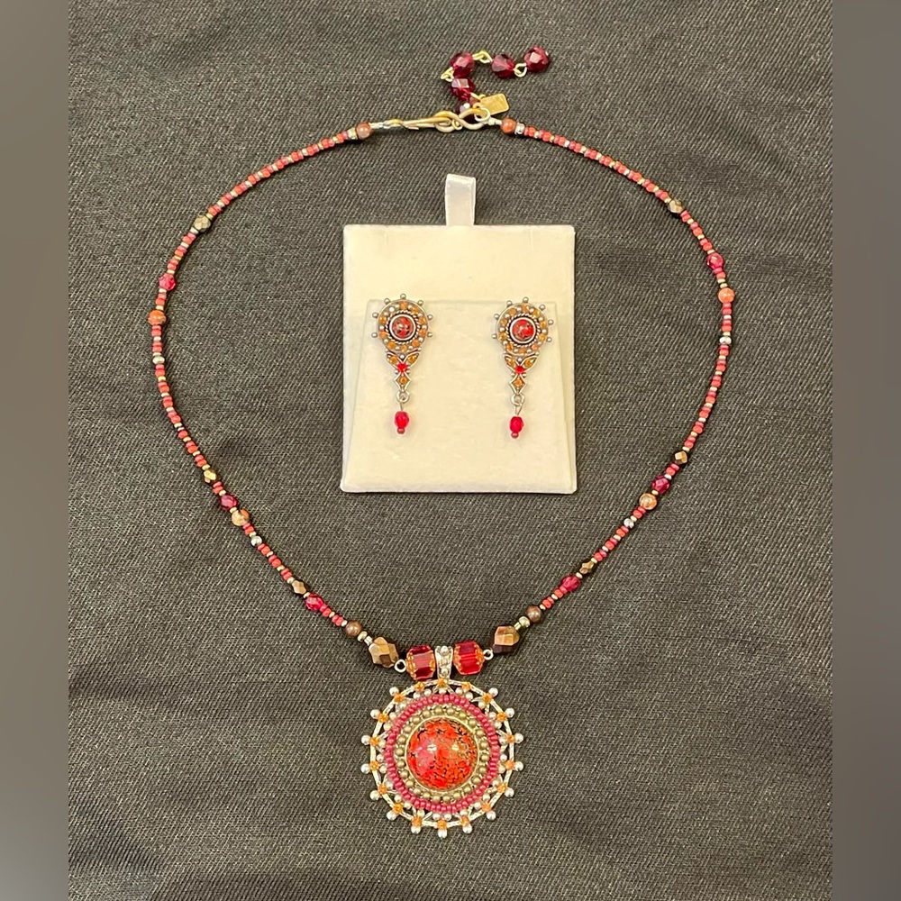 Fashion Necklace and Matching Earrings